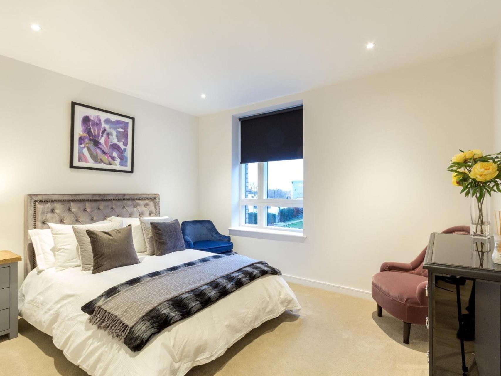2 Bed Property Close To Heathrow Airport Hounslow Exterior foto